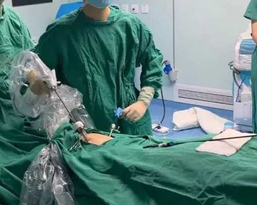 重庆代怀中心哪里有,2026
年重庆做三代试管婴儿要多少钱？选择医院很关键！